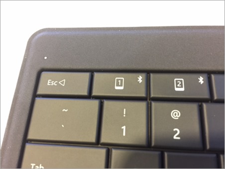 Microsoft Universal Foldable Keyboard - Multiple Bluetooth Pairings
