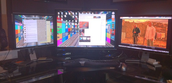 Three monitors is love